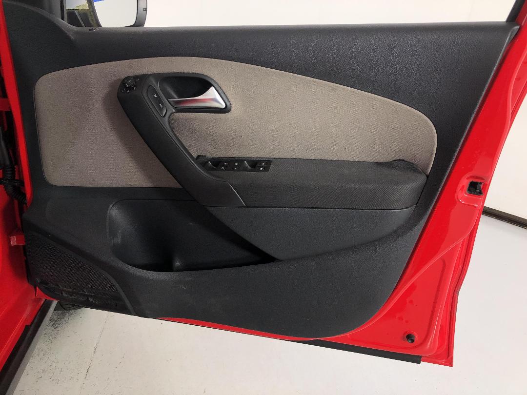 Photo '15' of Volkswagen Cross Polo