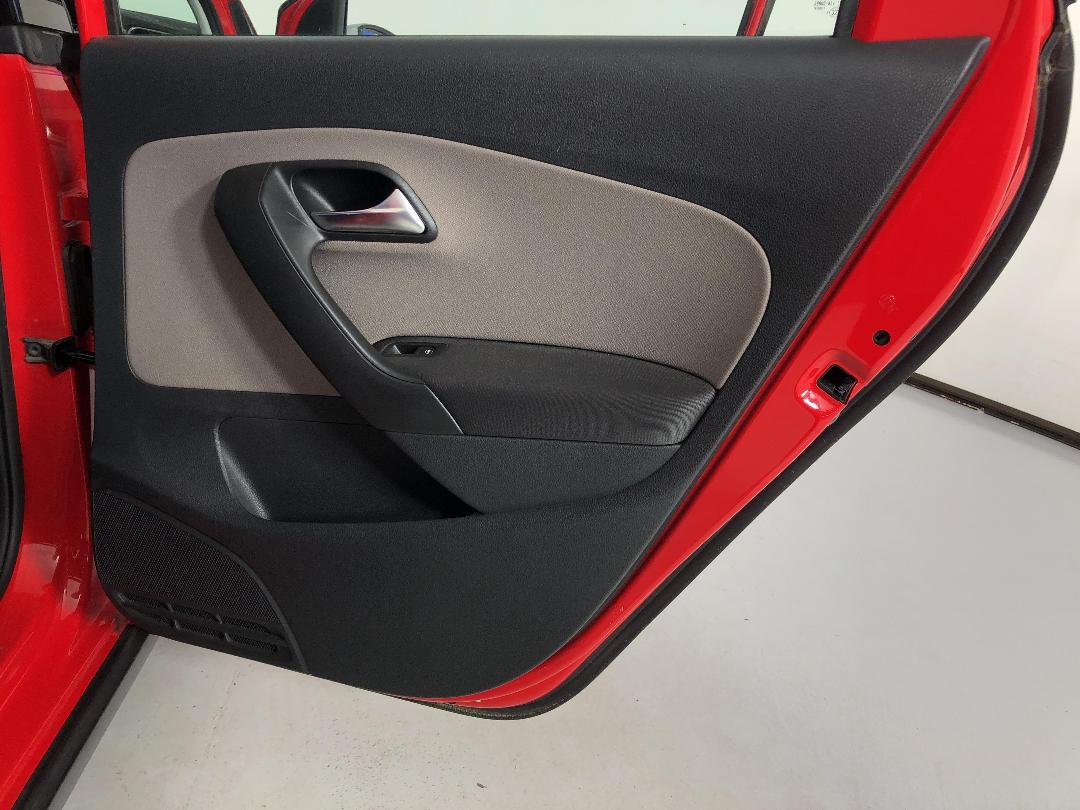 Photo '19' of Volkswagen Cross Polo