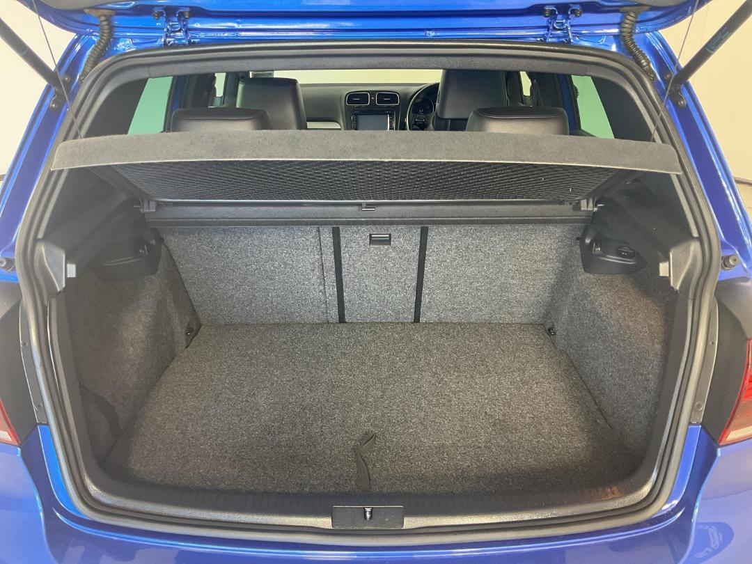 Photo '14' of Volkswagen Golf