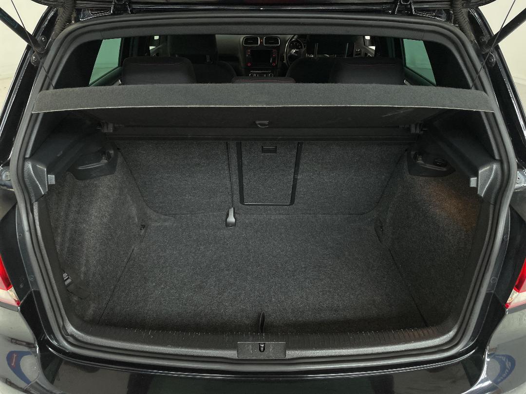 Photo '14' of Volkswagen Golf Photo '14' of Volkswagen Golf