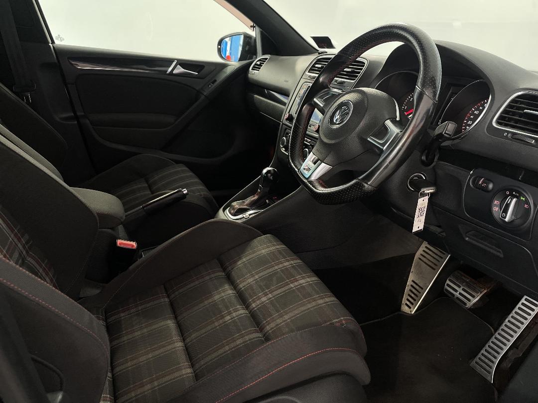 Photo '16' of Volkswagen Golf Photo '16' of Volkswagen Golf