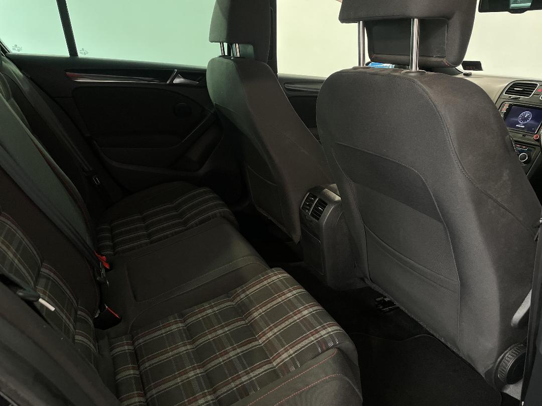 Photo '20' of Volkswagen Golf Photo '20' of Volkswagen Golf