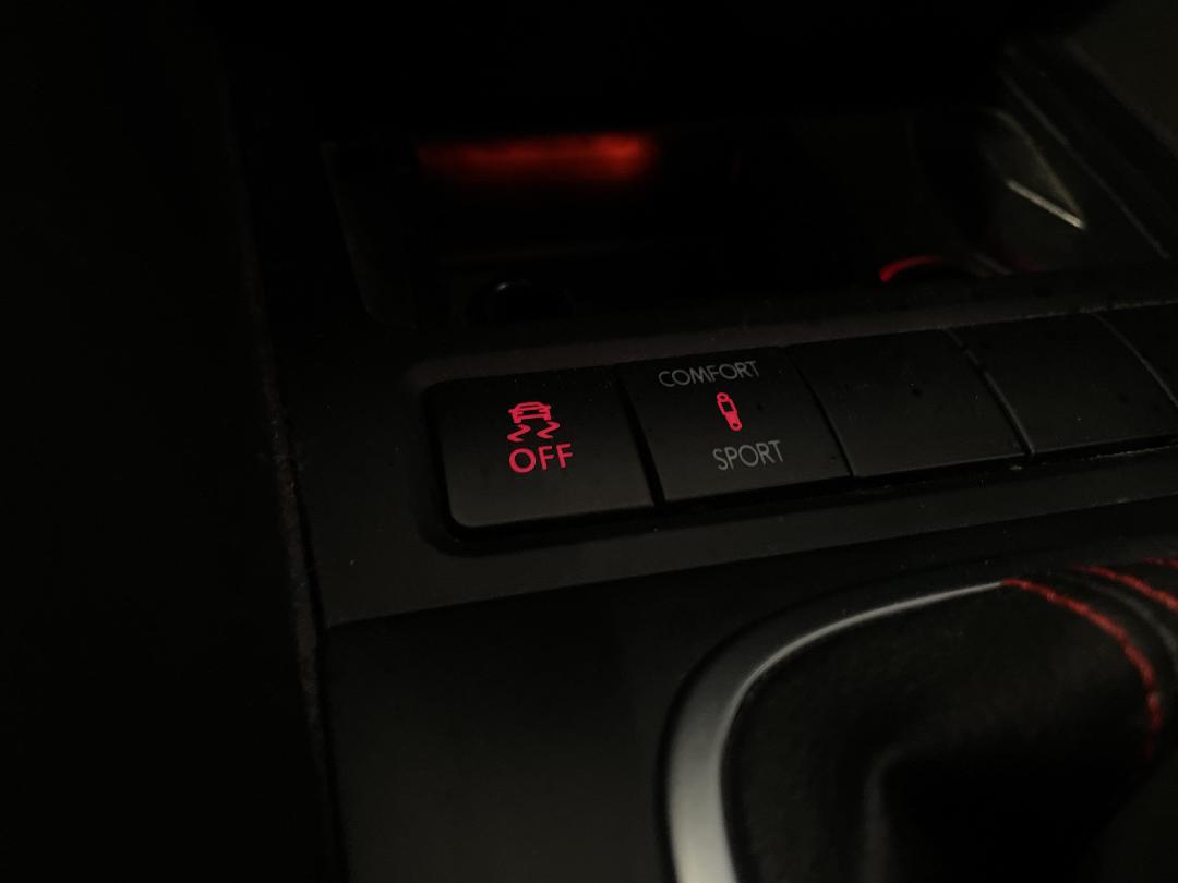 Photo '24' of Volkswagen Golf Photo '24' of Volkswagen Golf