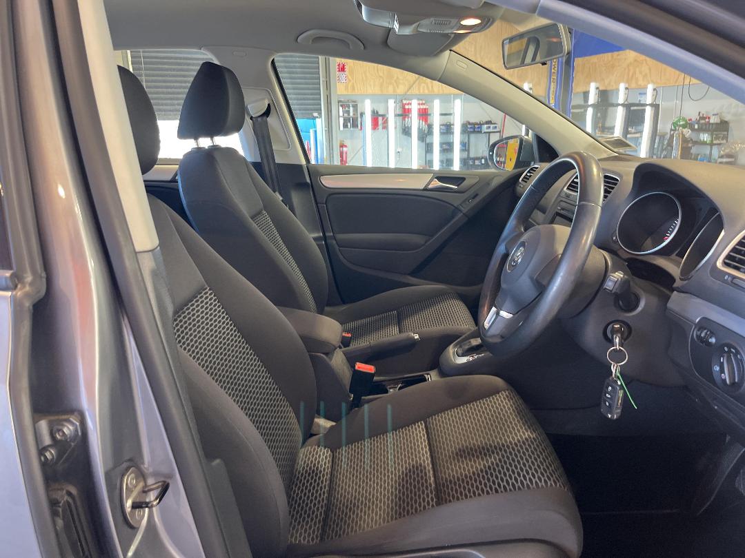 Photo '13' of Volkswagen Golf VI 77KW TSI