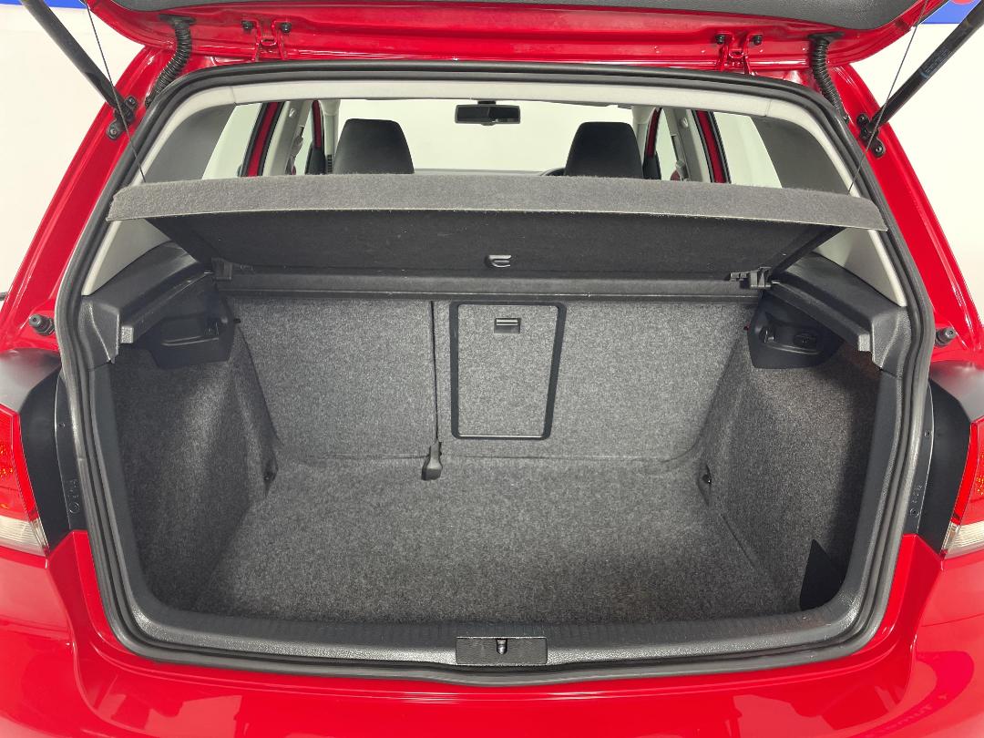 Photo '14' of Volkswagen Golf