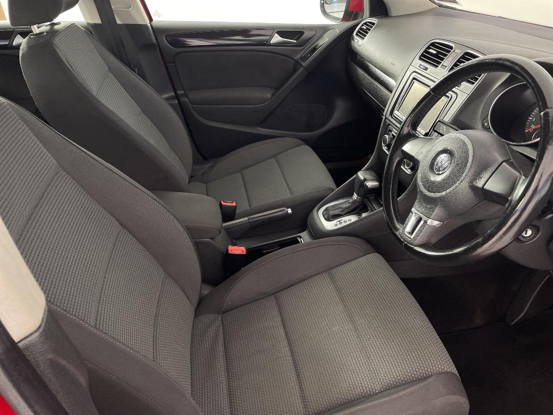 Photo '16' of Volkswagen Golf