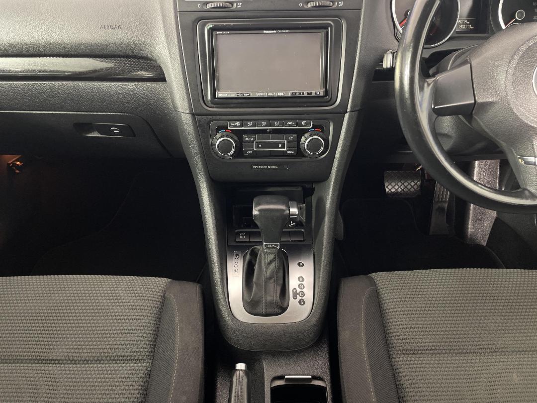 Photo '18' of Volkswagen Golf