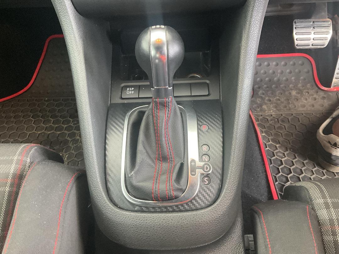 Photo '11' of Volkswagen Golf GTI