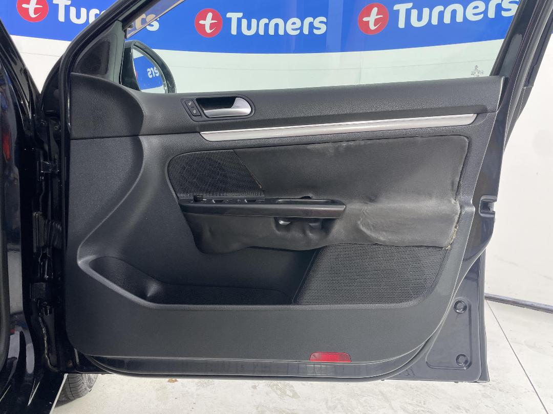 Photo '15' of Volkswagen Golf Photo '15' of Volkswagen Golf