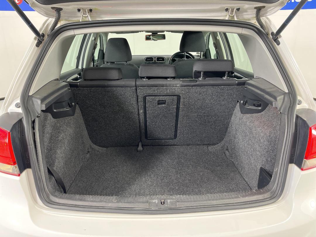 Photo '14' of Volkswagen Golf Photo '14' of Volkswagen Golf