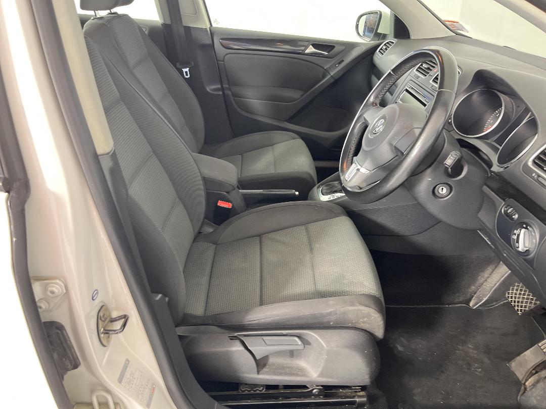 Photo '16' of Volkswagen Golf Photo '16' of Volkswagen Golf