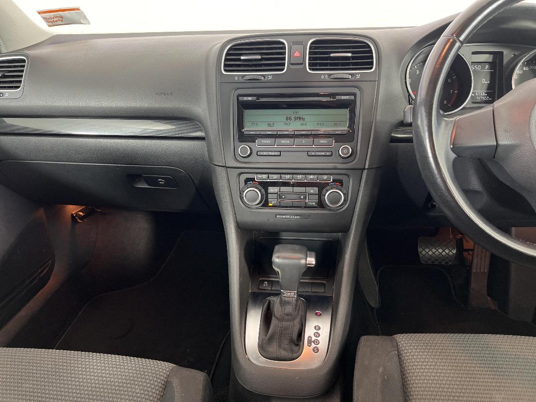 Photo '18' of Volkswagen Golf Photo '18' of Volkswagen Golf