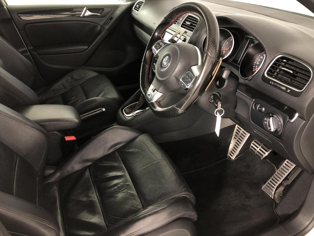 Photo '16' of Volkswagen Golf