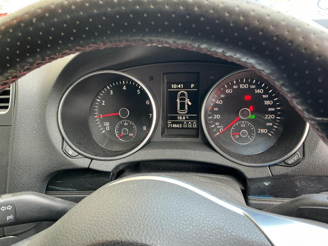 Photo '10' of Volkswagen Golf