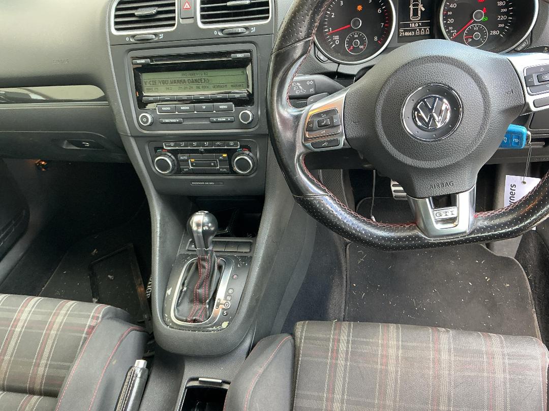 Photo '11' of Volkswagen Golf