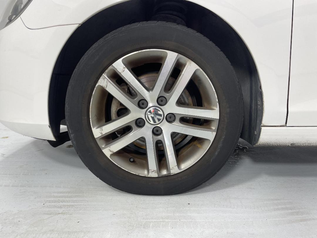 Photo '8' of Volkswagen Golf