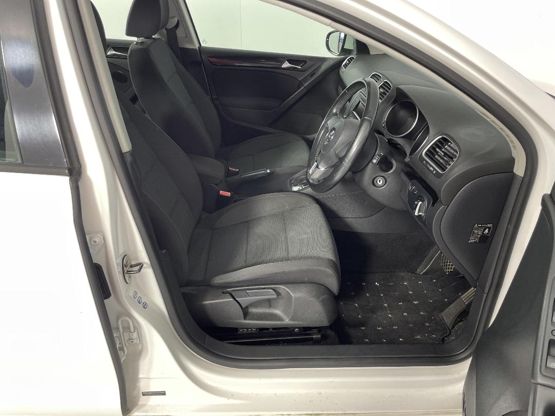 Photo '14' of Volkswagen Golf