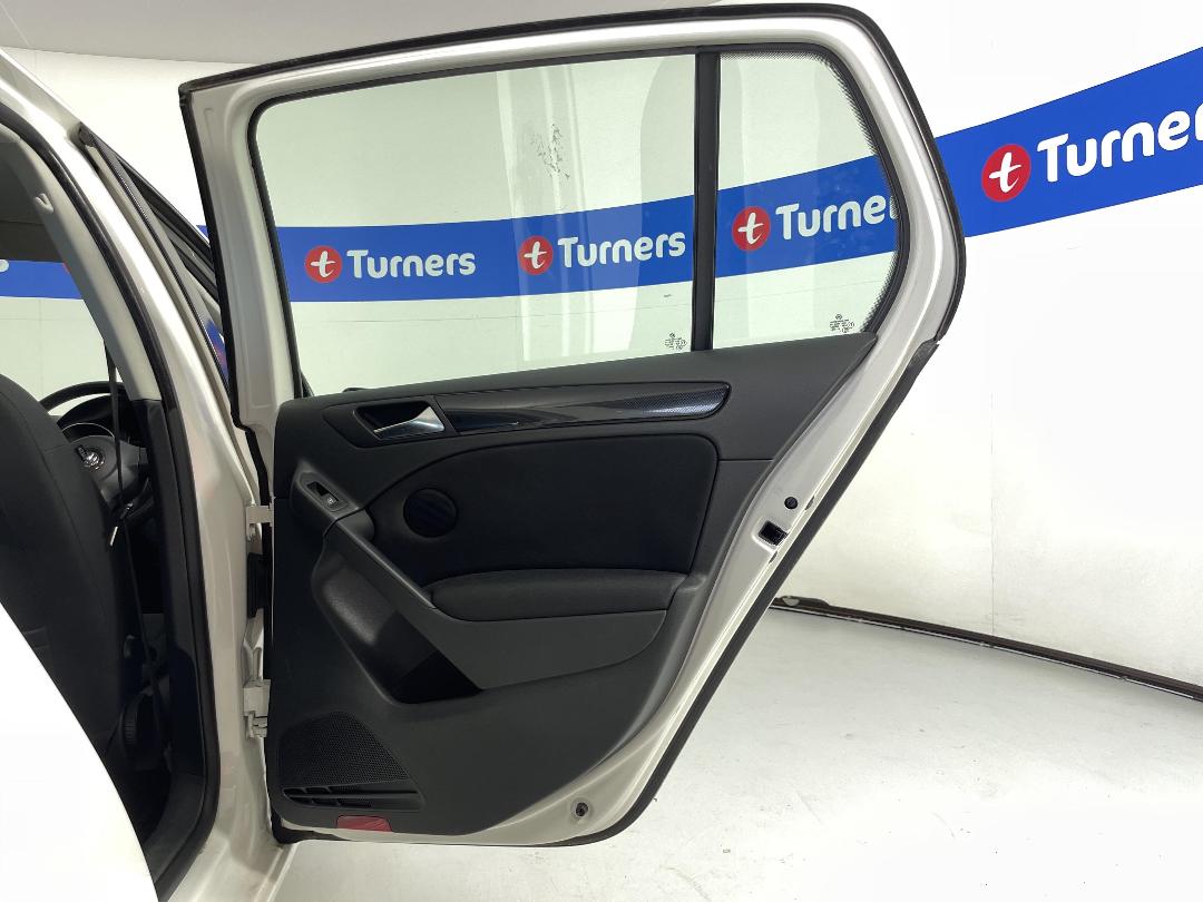 Photo '17' of Volkswagen Golf