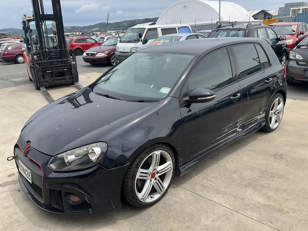 Photo '2' of Volkswagen Golf TSI 118KW