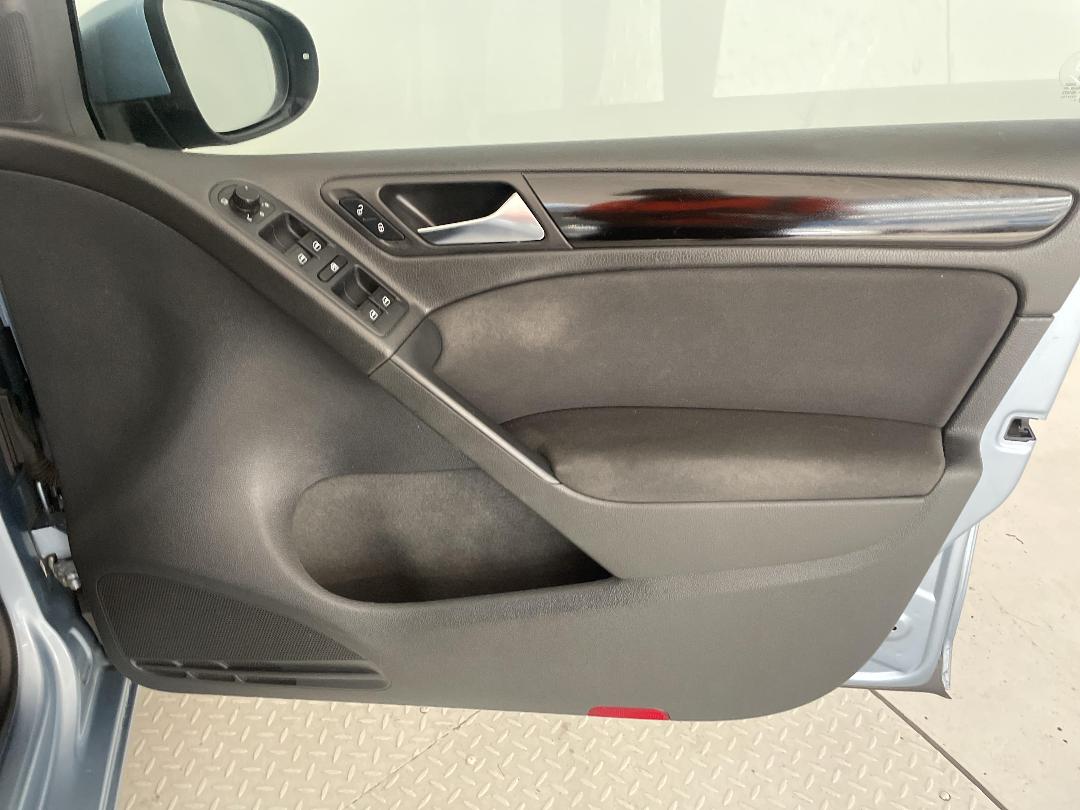 Photo '15' of Volkswagen Golf Photo '15' of Volkswagen Golf