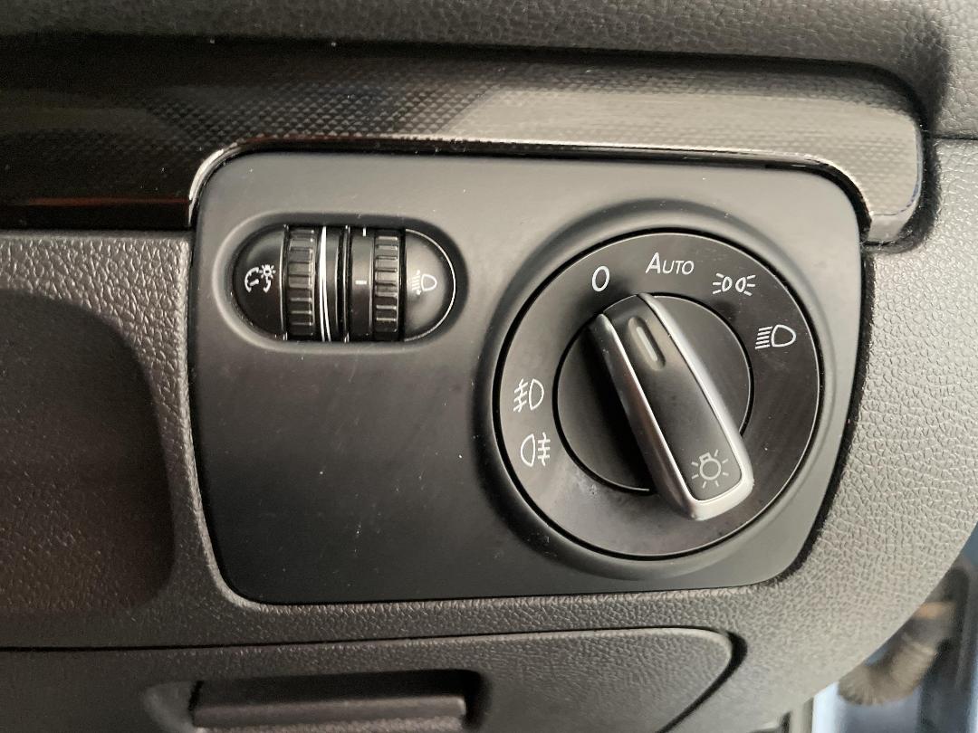 Photo '24' of Volkswagen Golf Photo '24' of Volkswagen Golf