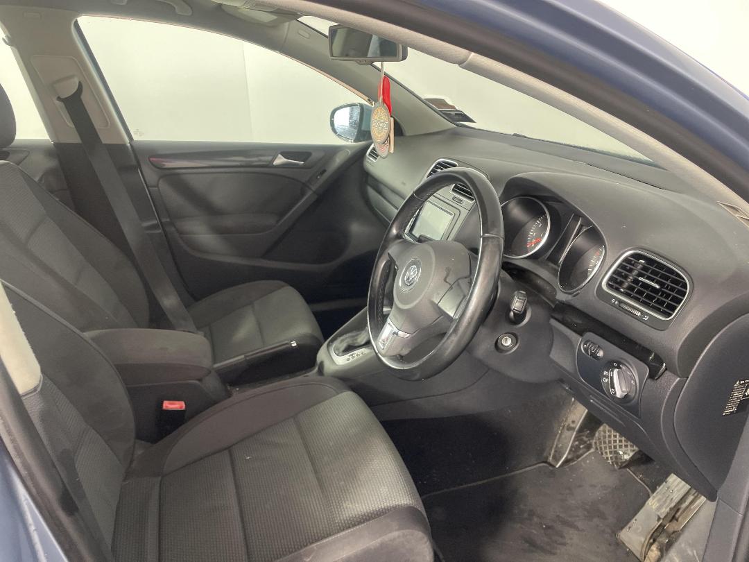 Photo '16' of Volkswagen Golf