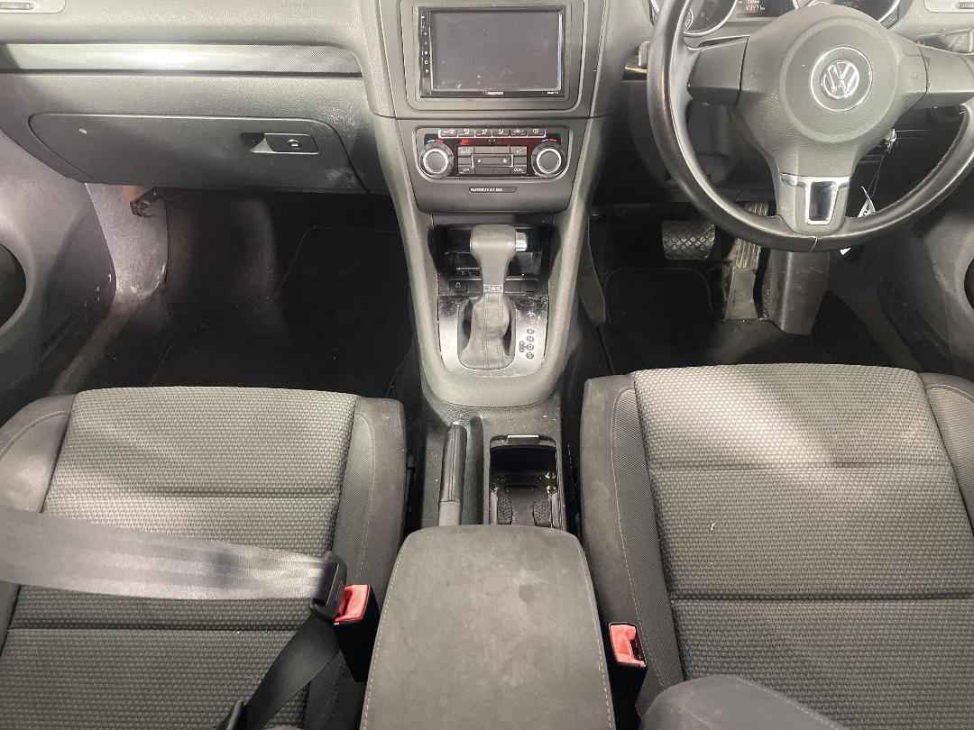 Photo '18' of Volkswagen Golf