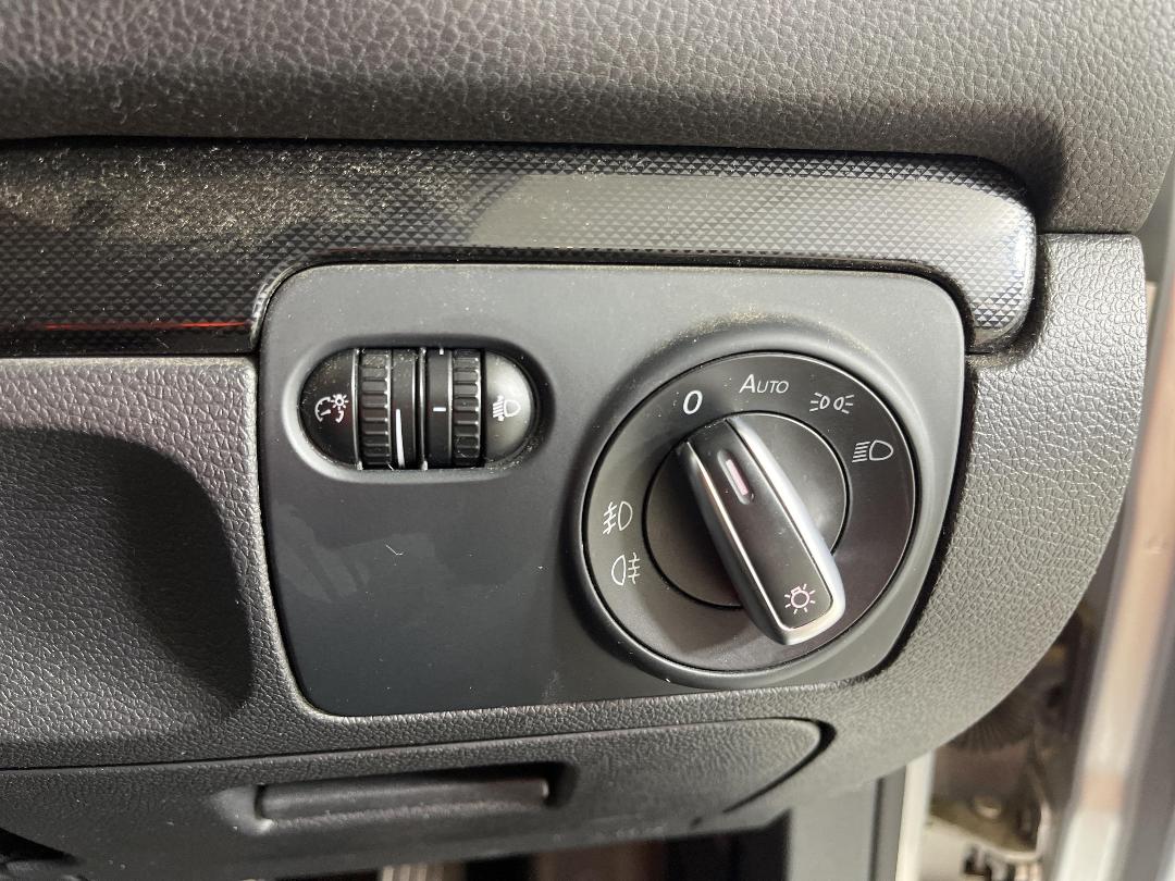 Photo '23' of Volkswagen Golf 1.4