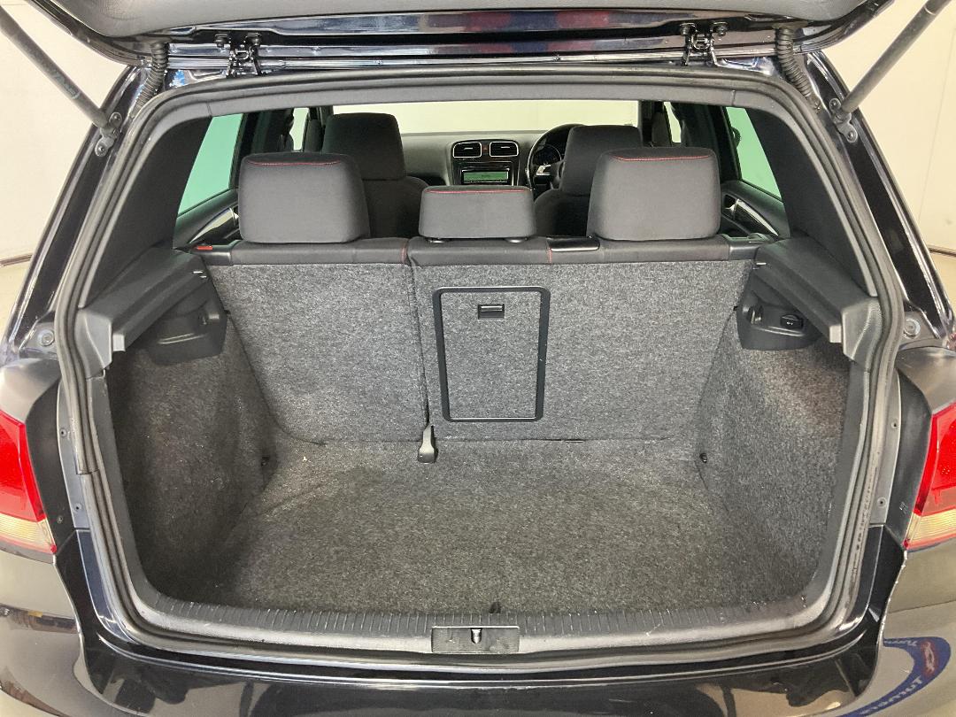 Photo '14' of Volkswagen Golf Photo '14' of Volkswagen Golf