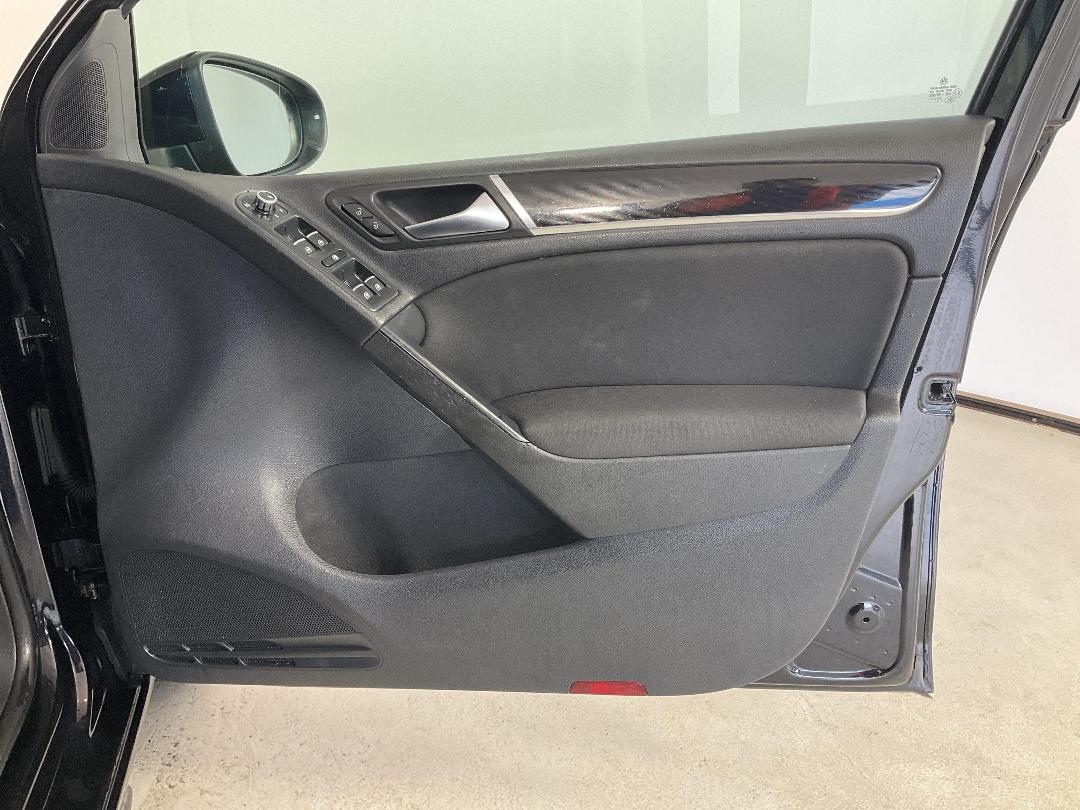 Photo '15' of Volkswagen Golf Photo '15' of Volkswagen Golf