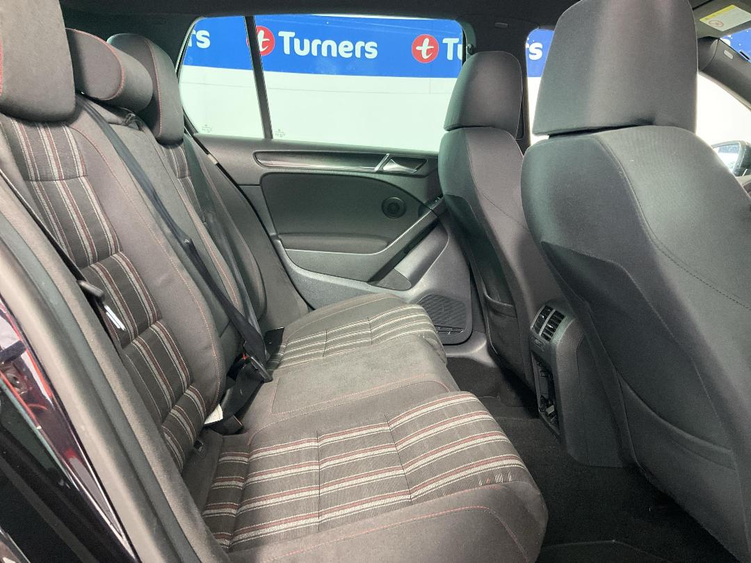 Photo '20' of Volkswagen Golf Photo '20' of Volkswagen Golf