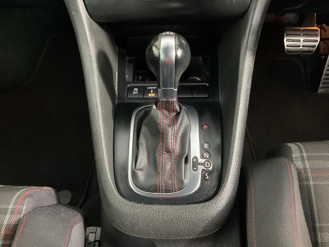 Photo '18' of Volkswagen Golf Photo '18' of Volkswagen Golf