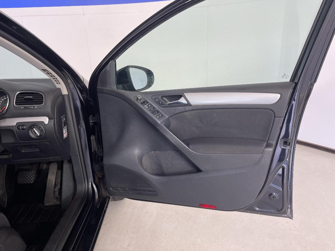 Photo '15' of Volkswagen Golf Photo '15' of Volkswagen Golf