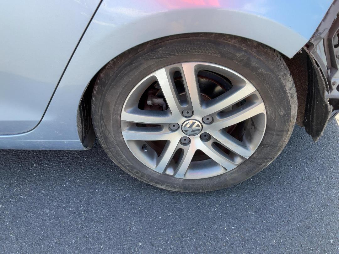 Photo '12' of Volkswagen Golf TSI Photo '12' of Volkswagen Golf TSI