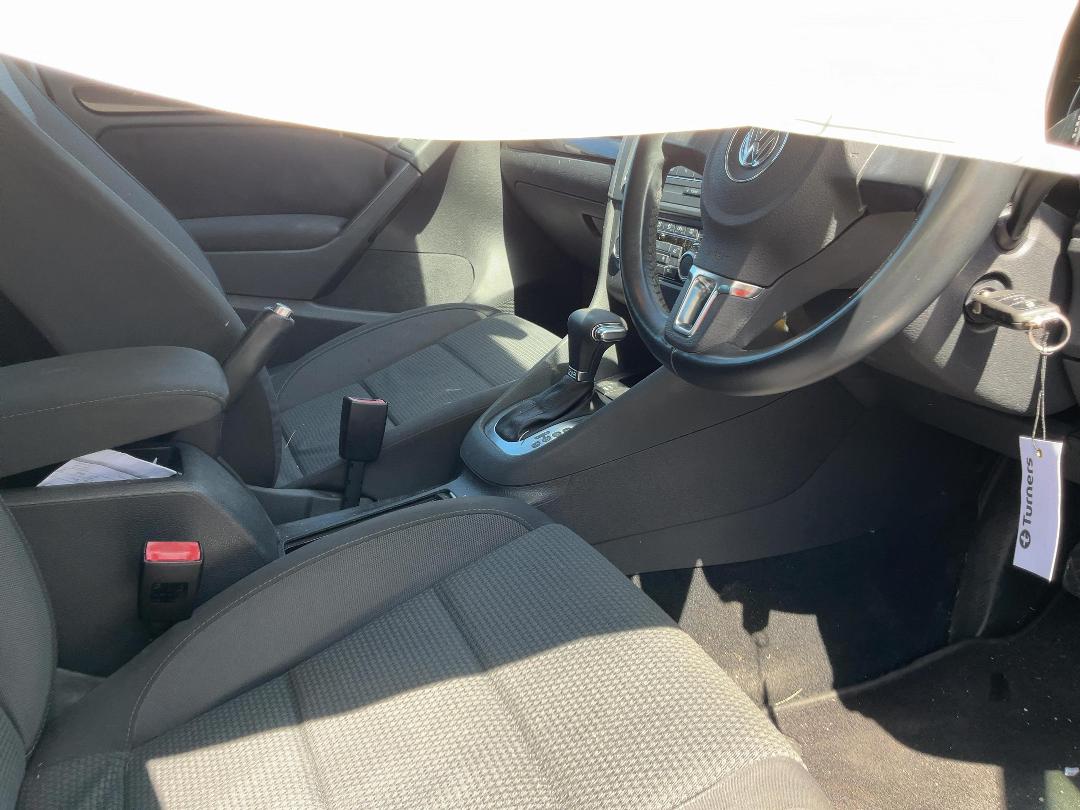 Photo '15' of Volkswagen Golf TSI Photo '15' of Volkswagen Golf TSI