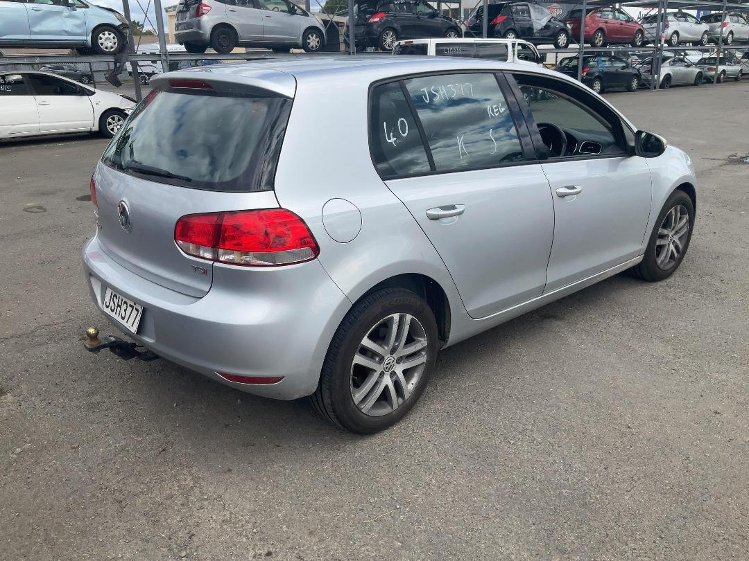 Photo '6' of Volkswagen Golf