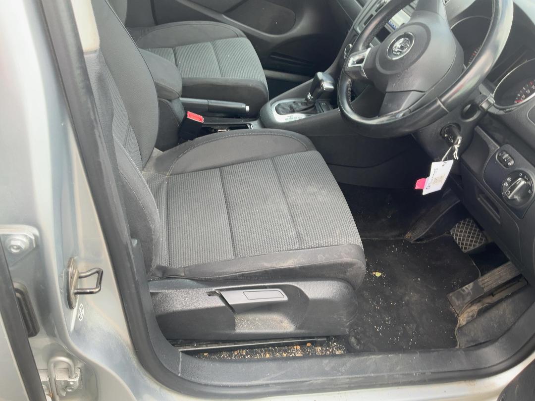 Photo '14' of Volkswagen Golf