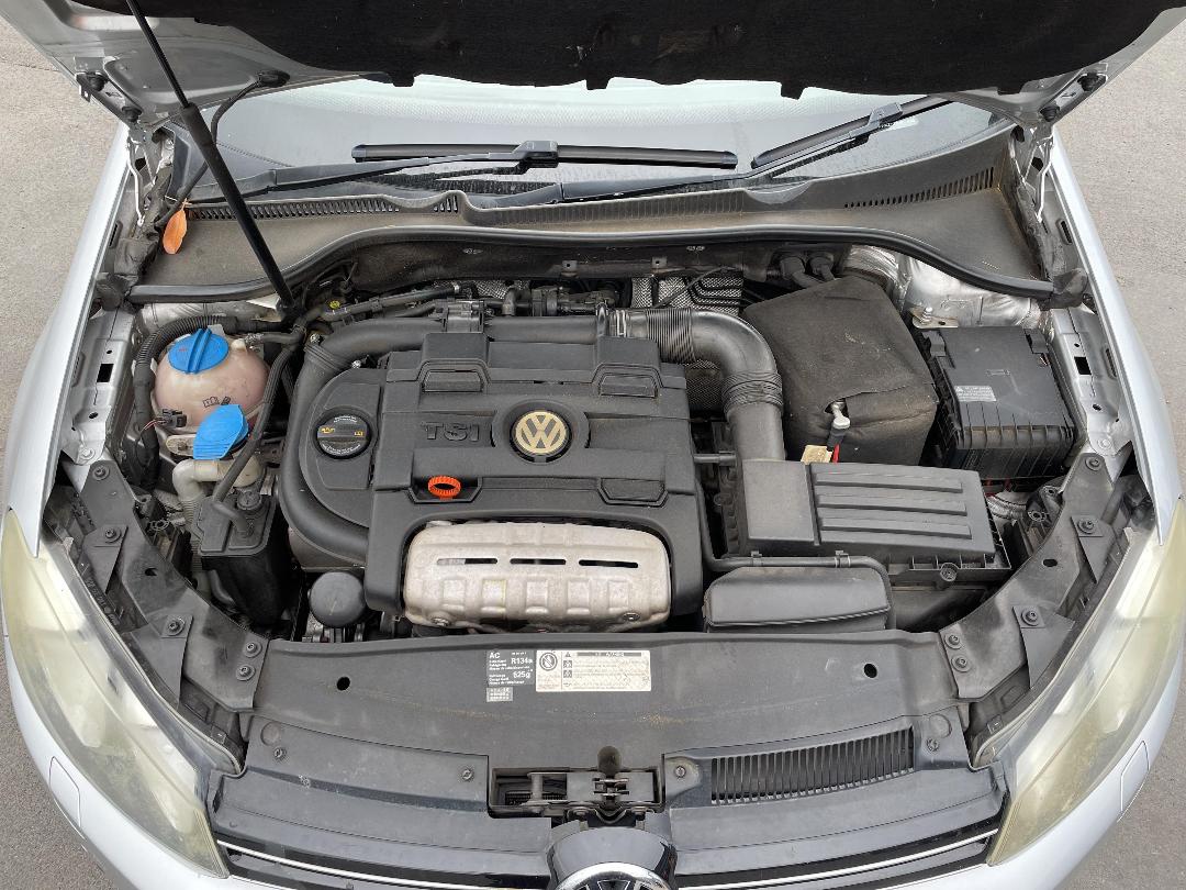 Photo '6' of Volkswagen Golf TSI