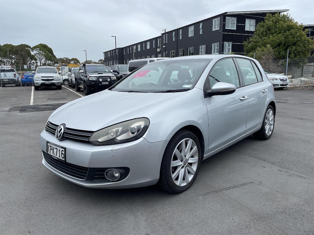 Photo '4' of Volkswagen Golf TSI