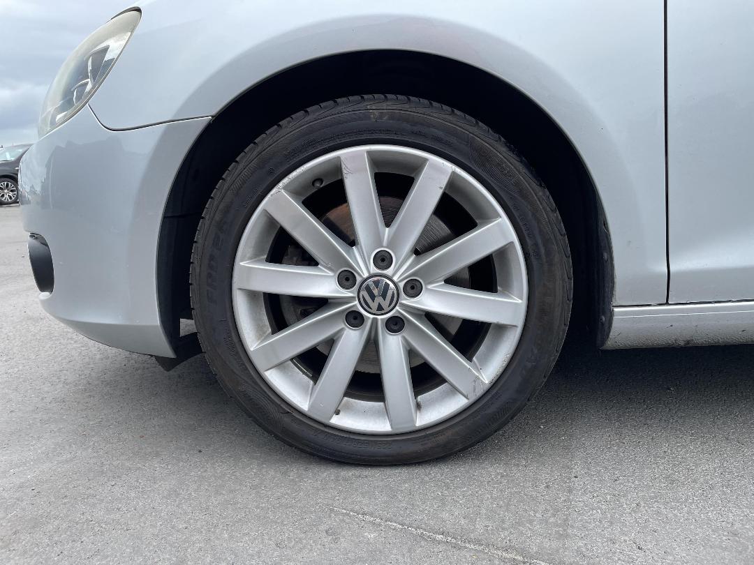 Photo '5' of Volkswagen Golf TSI