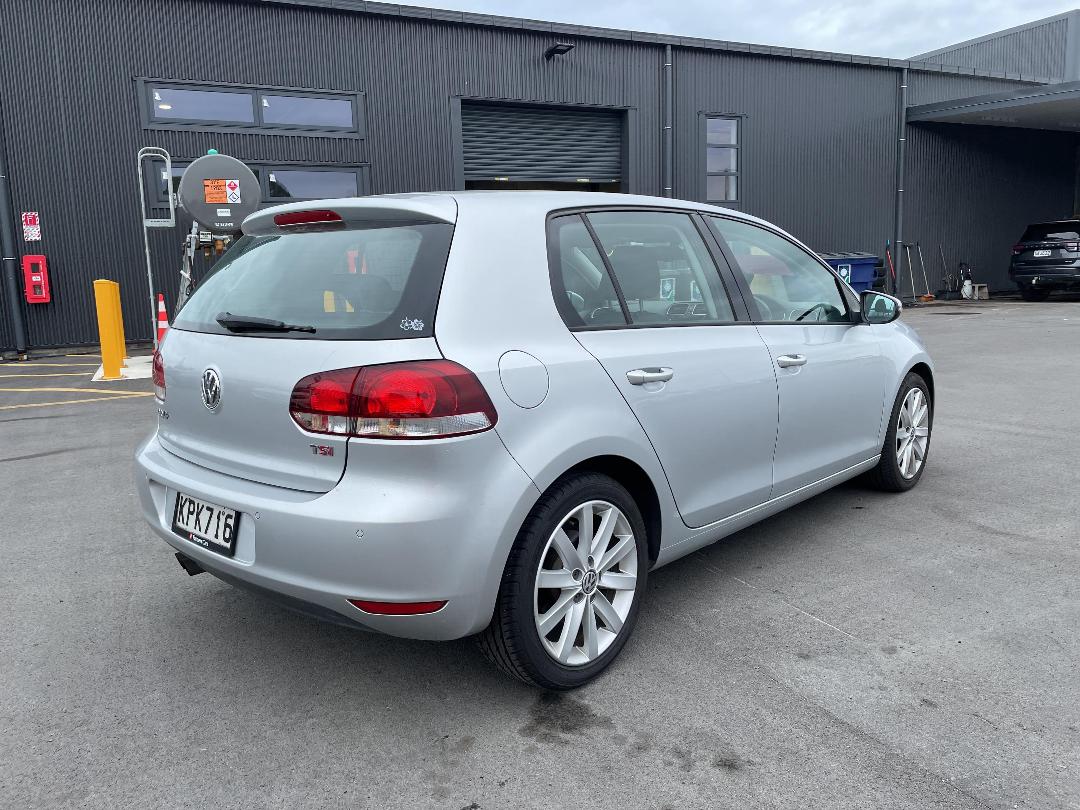 Photo '7' of Volkswagen Golf TSI