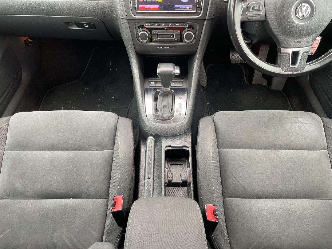 Photo '20' of Volkswagen Golf TSI