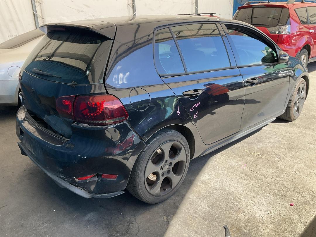 Photo '16' of Volkswagen Golf GTI 155KW