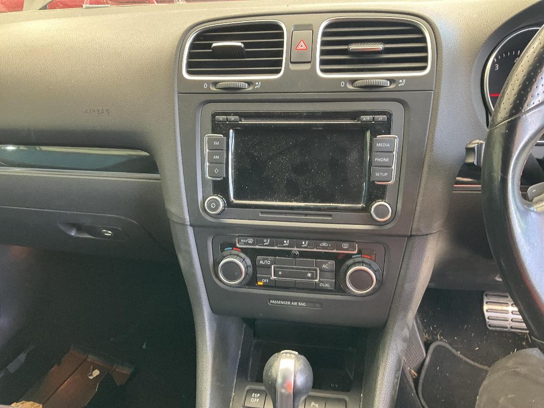 Photo '22' of Volkswagen Golf GTI 155KW