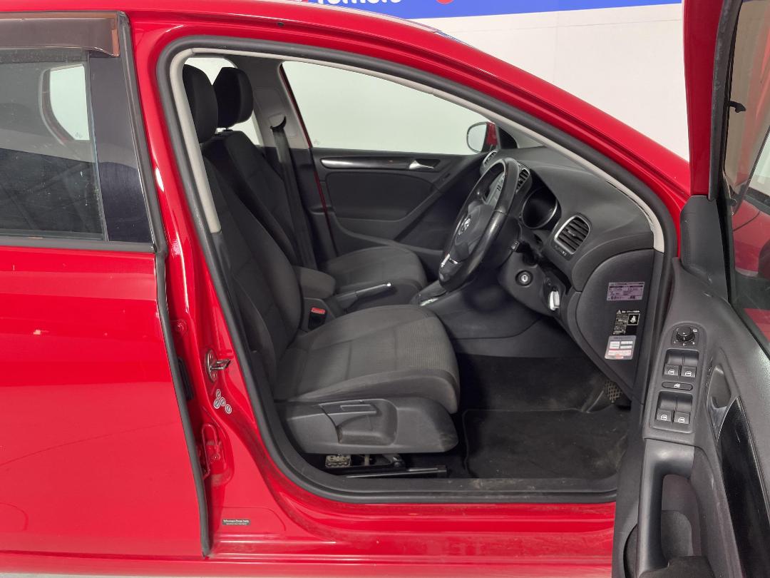 Photo '16' of Volkswagen Golf