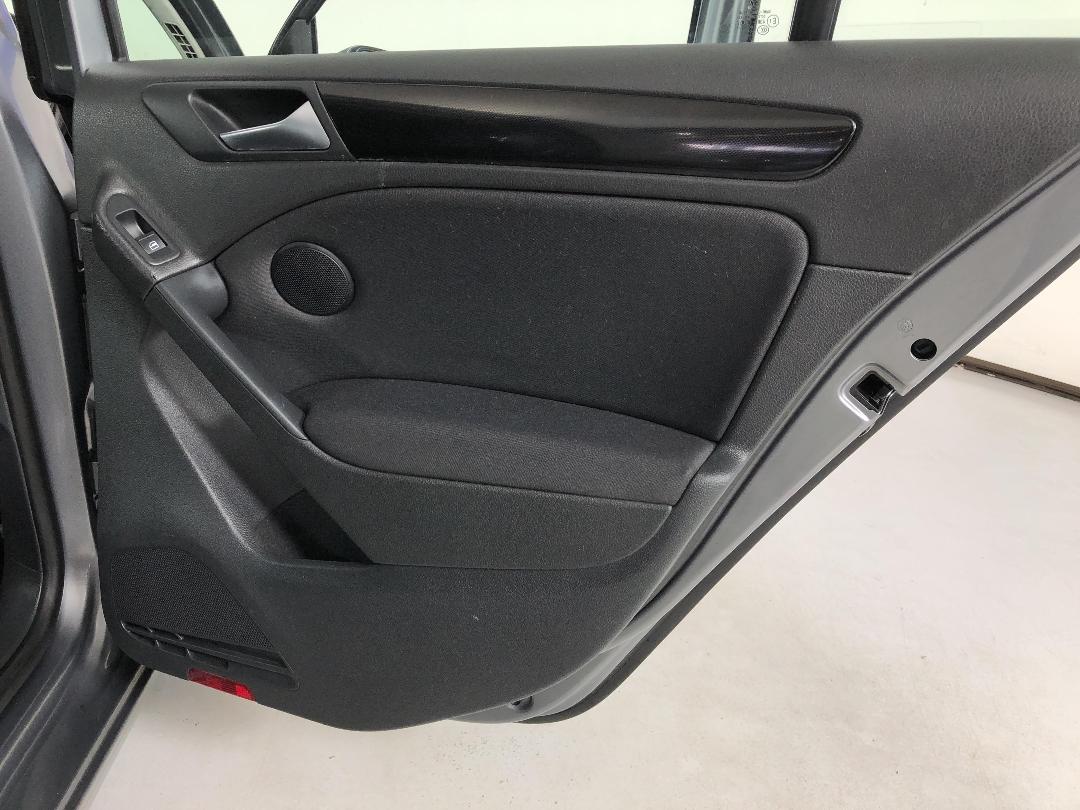 Photo '19' of Volkswagen Golf Photo '19' of Volkswagen Golf