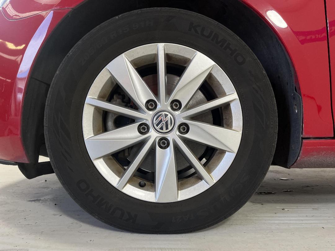 Photo '8' of Volkswagen Golf TSI Photo '8' of Volkswagen Golf TSI