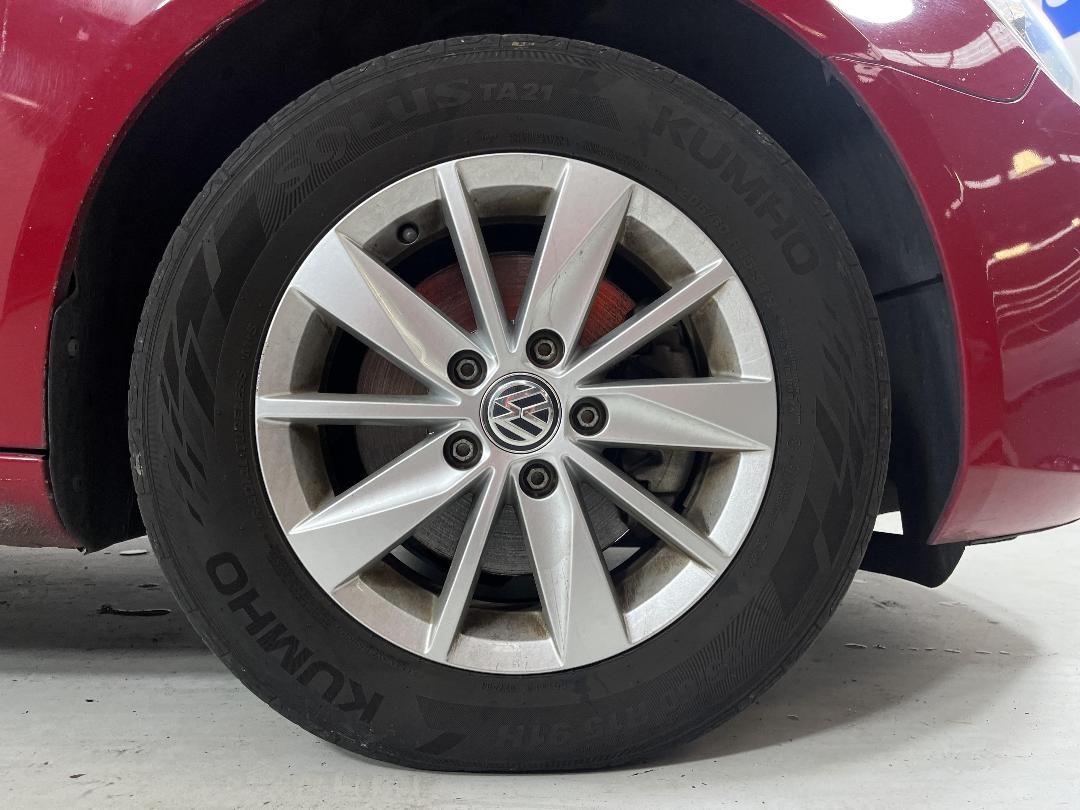 Photo '7' of Volkswagen Golf TSI Photo '7' of Volkswagen Golf TSI