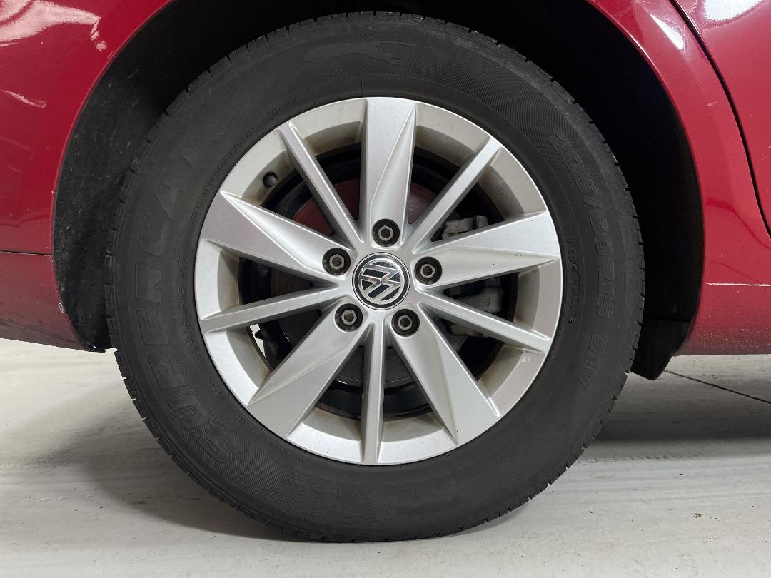 Photo '10' of Volkswagen Golf TSI Photo '10' of Volkswagen Golf TSI