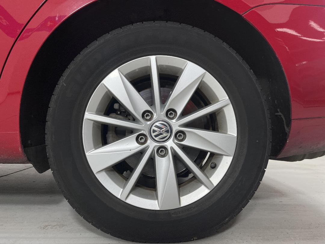 Photo '9' of Volkswagen Golf TSI Photo '9' of Volkswagen Golf TSI